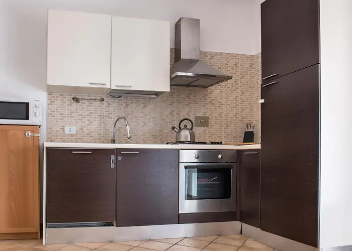 Con Giardino Via Silvestri * רומא